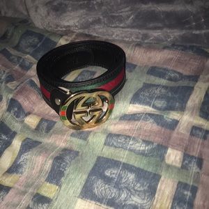 Gucci bundle (belt,glasses,wallet,watch)